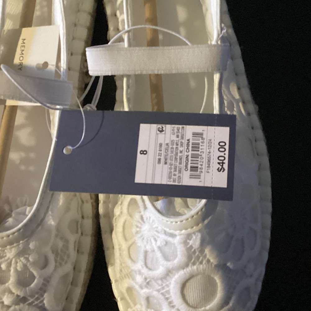 Universal Thread White Lace Mary Jane Flats with Strap